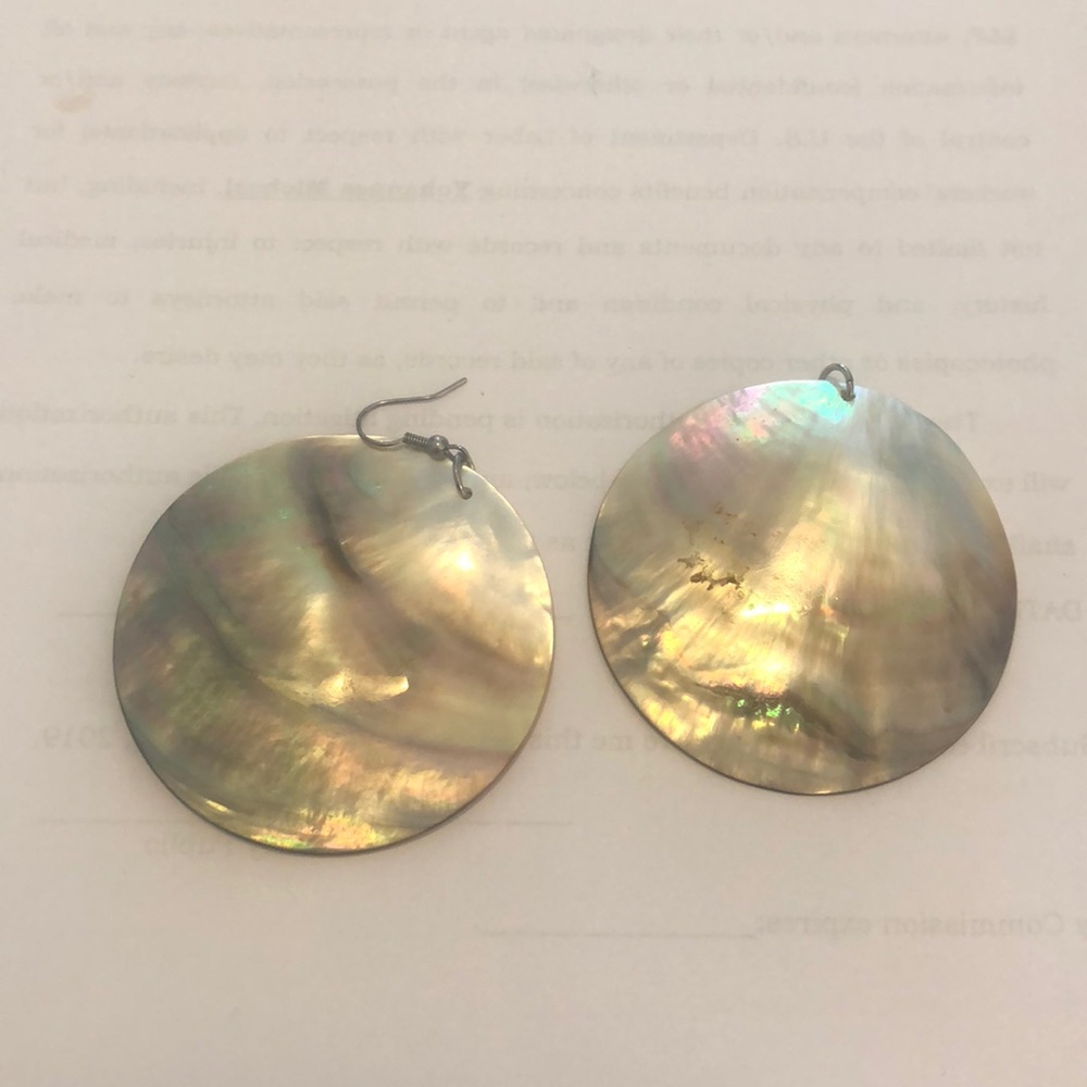Shell earrings - Picture 1 of 1